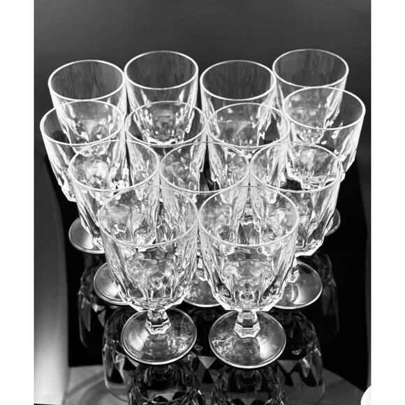 Vintage Arcoroc France Wine Goblets Set of 13 – Arctic Pattern – Clear Tempered - Picture 13 of 13